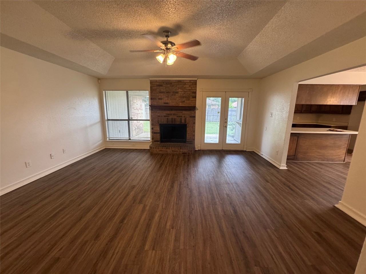 1940 Willow Vale Dr - Photo 4 of 22