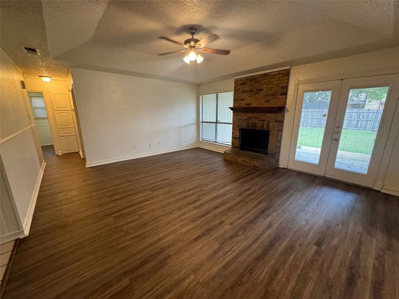 1940 Willow Vale Dr - Photo 5 of 22