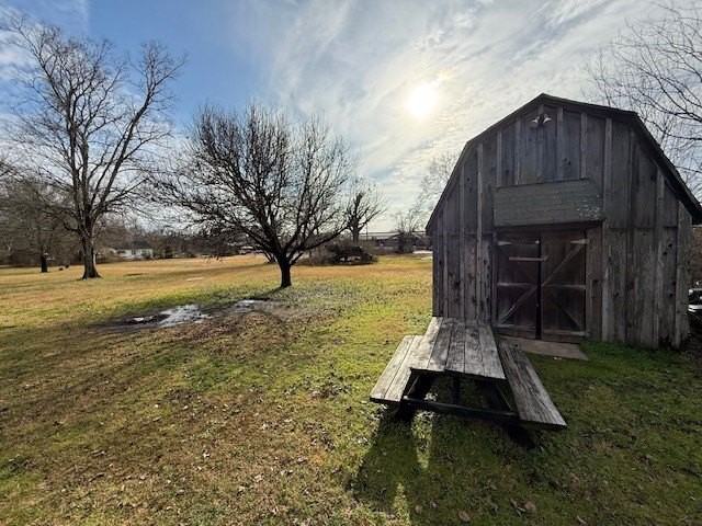 642 N Love St - Photo 3 of 17