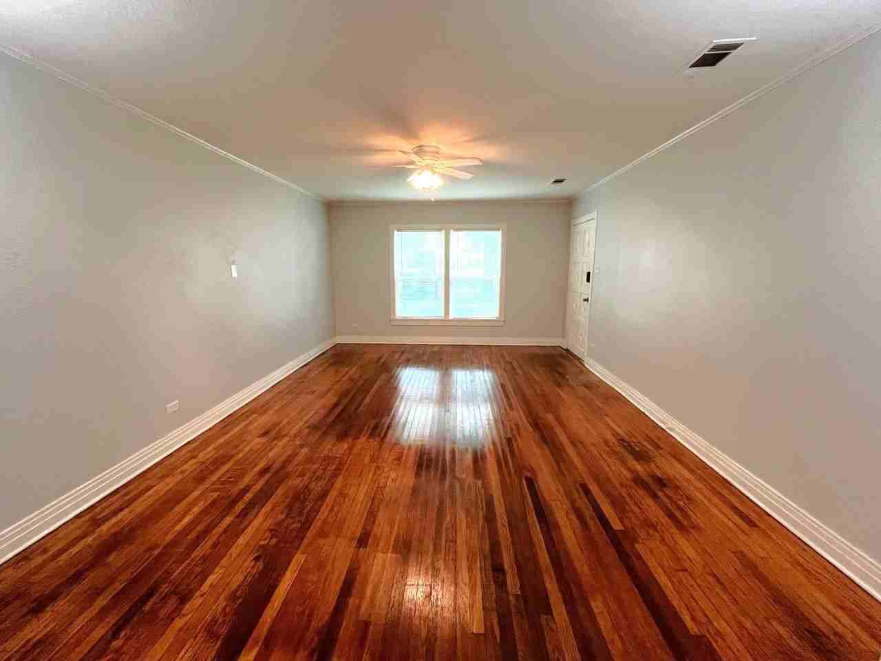1322 W Bond St - Photo 4 of 20