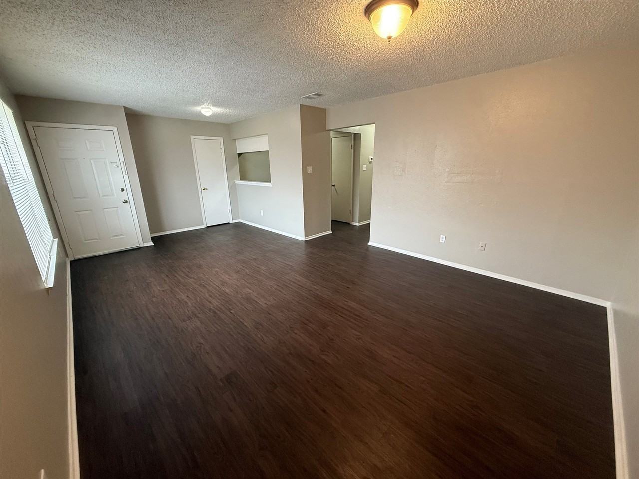 1704 Short St #C - Photo 3 of 12