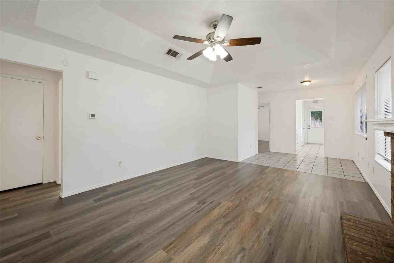 5431 Wild West Dr - Photo 2 of 25