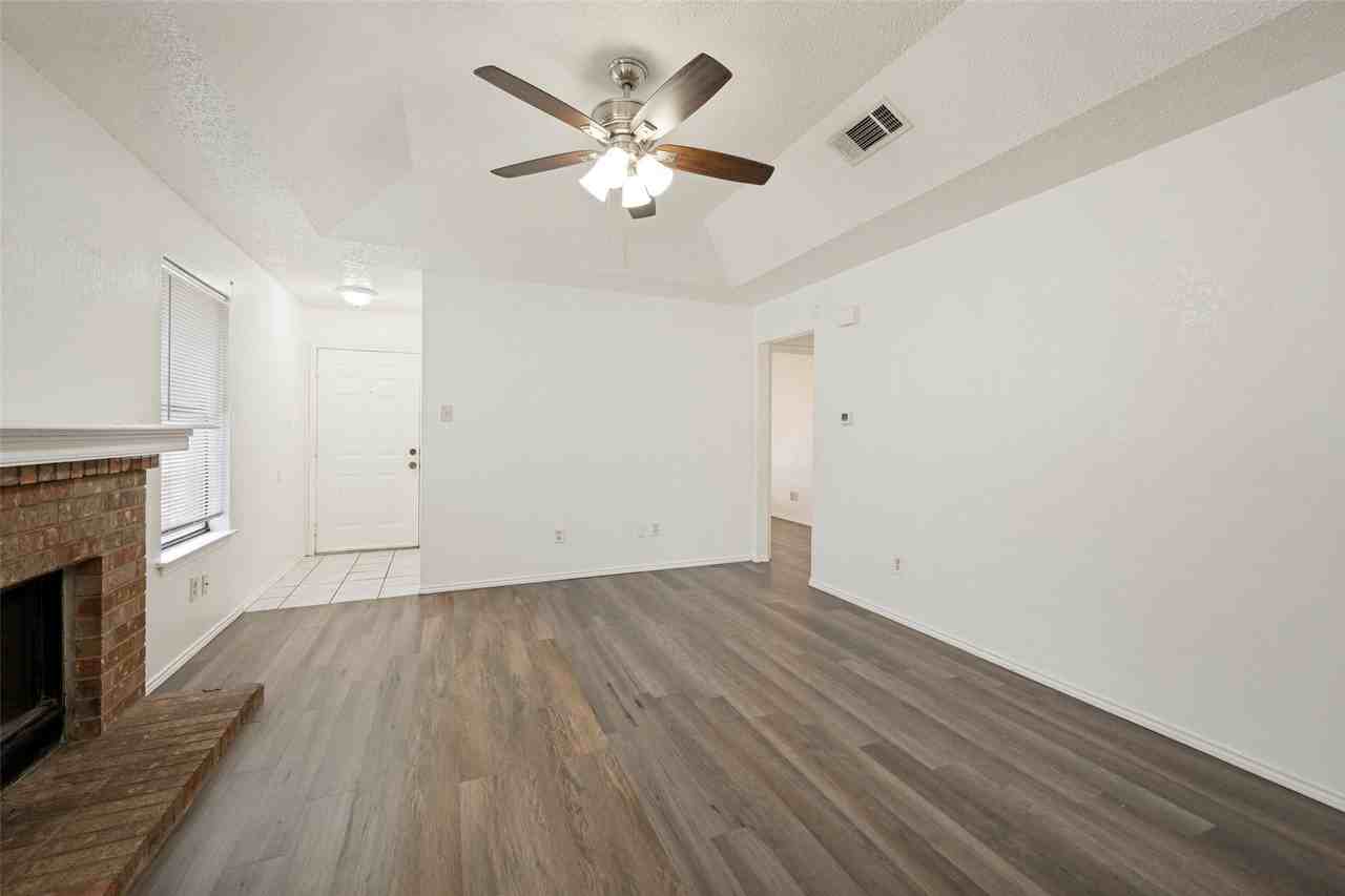 5431 Wild West Dr - Photo 4 of 25