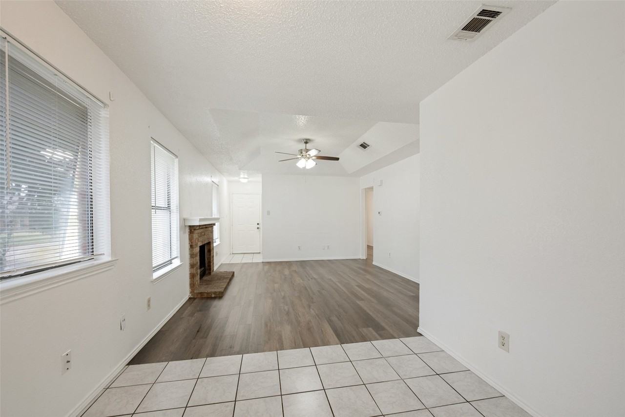 5431 Wild West Dr - Photo 7 of 25