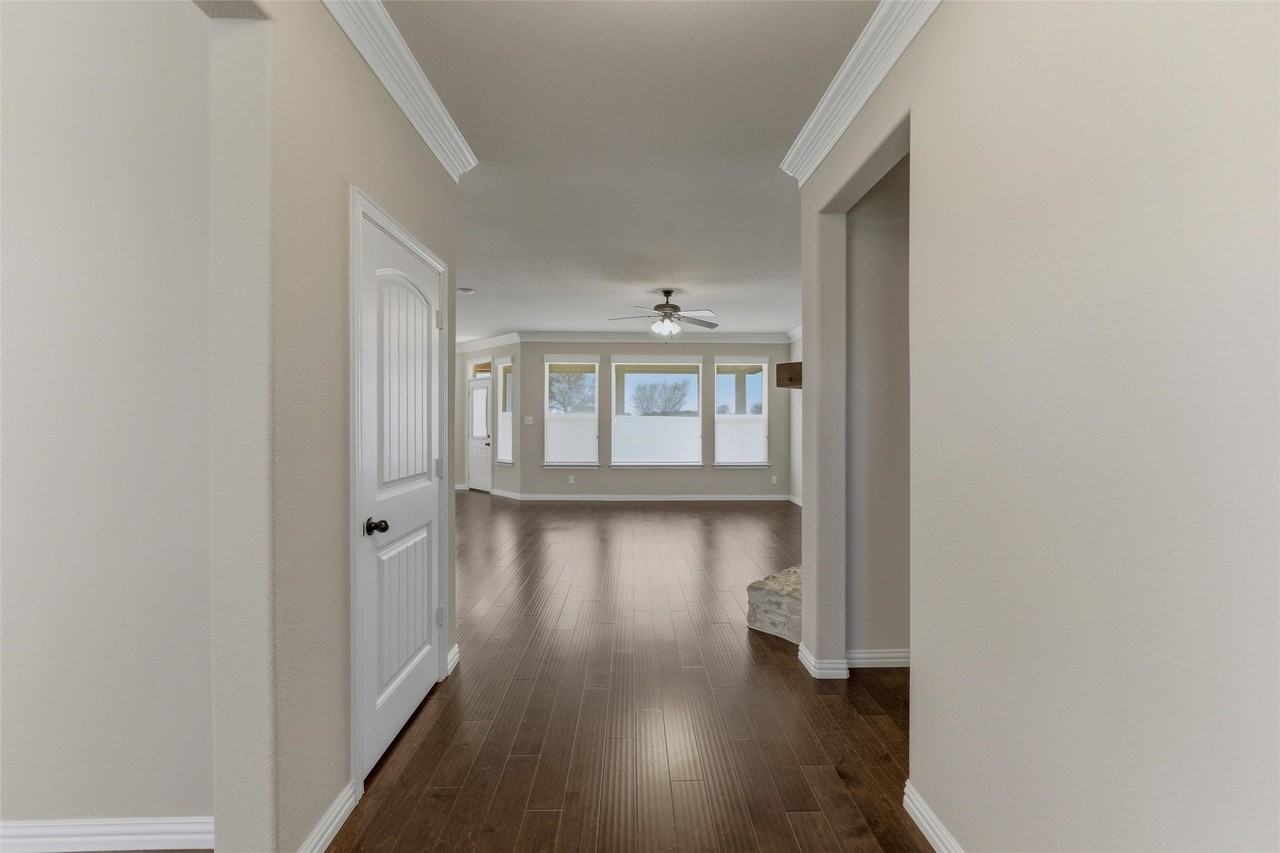 7437 Aniston Way - Photo 4 of 23