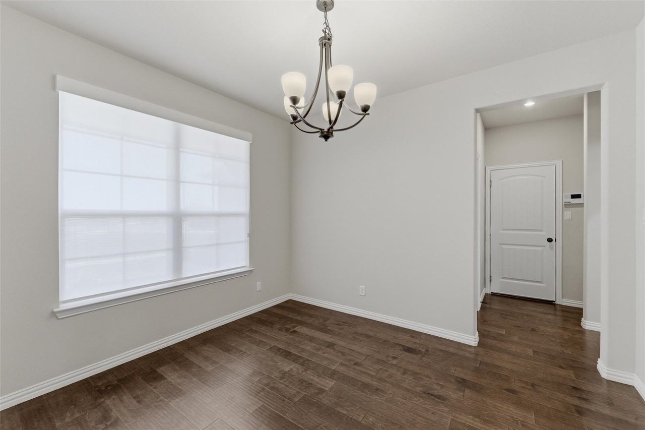 7437 Aniston Way - Photo 6 of 23