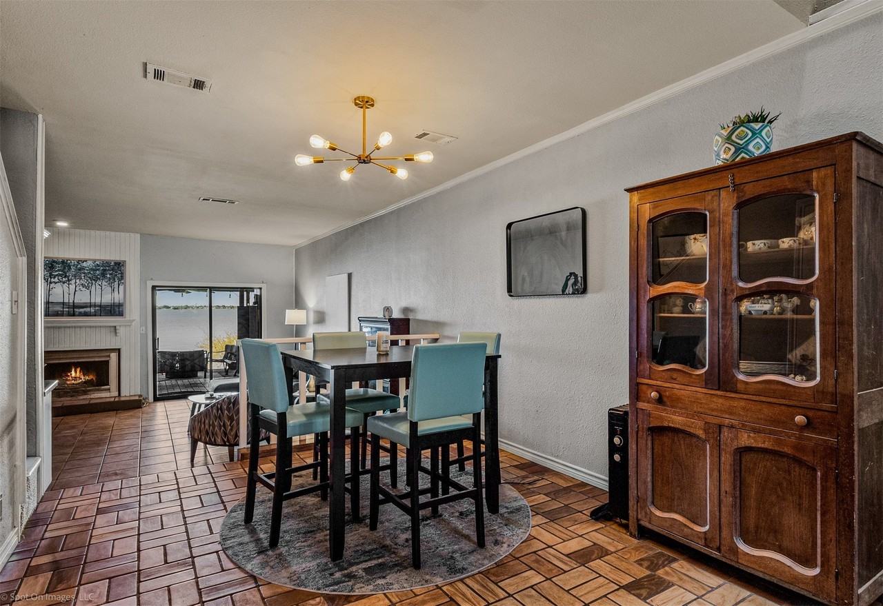 3908 Mediterranean St - Photo 5 of 37