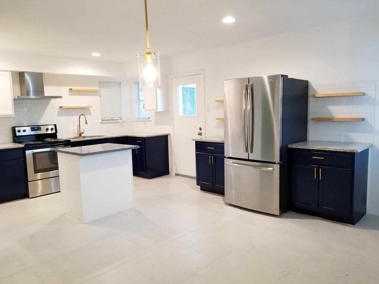 510 Gilbert Rd - Photo 5 of 10