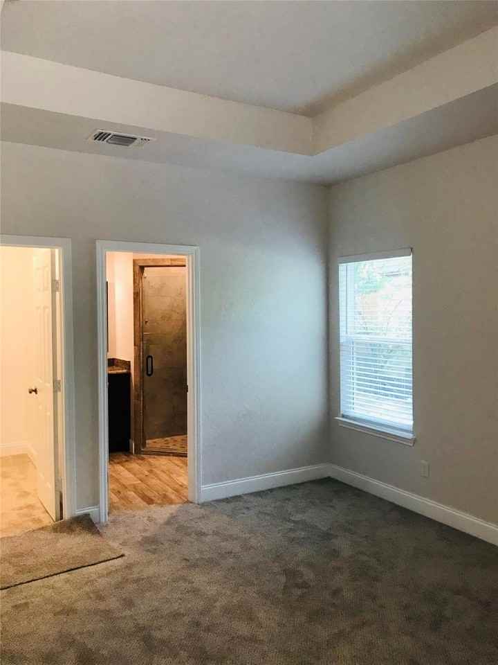 1719 Park St - Photo 7 of 21