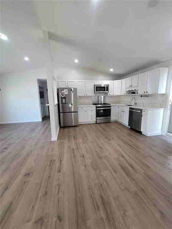 191 Shand Ave - Photo 4 of 10