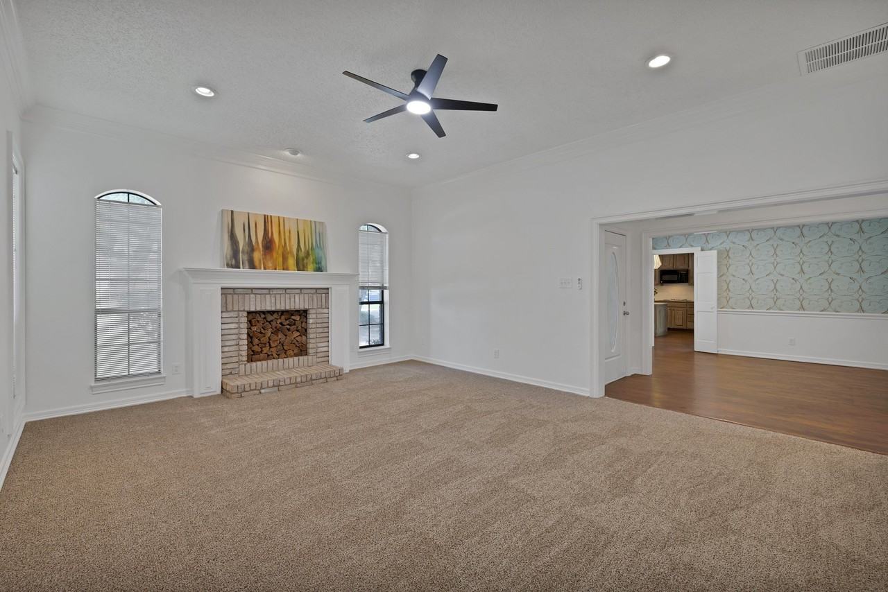 4219 Oak Springs Dr - Photo 4 of 35