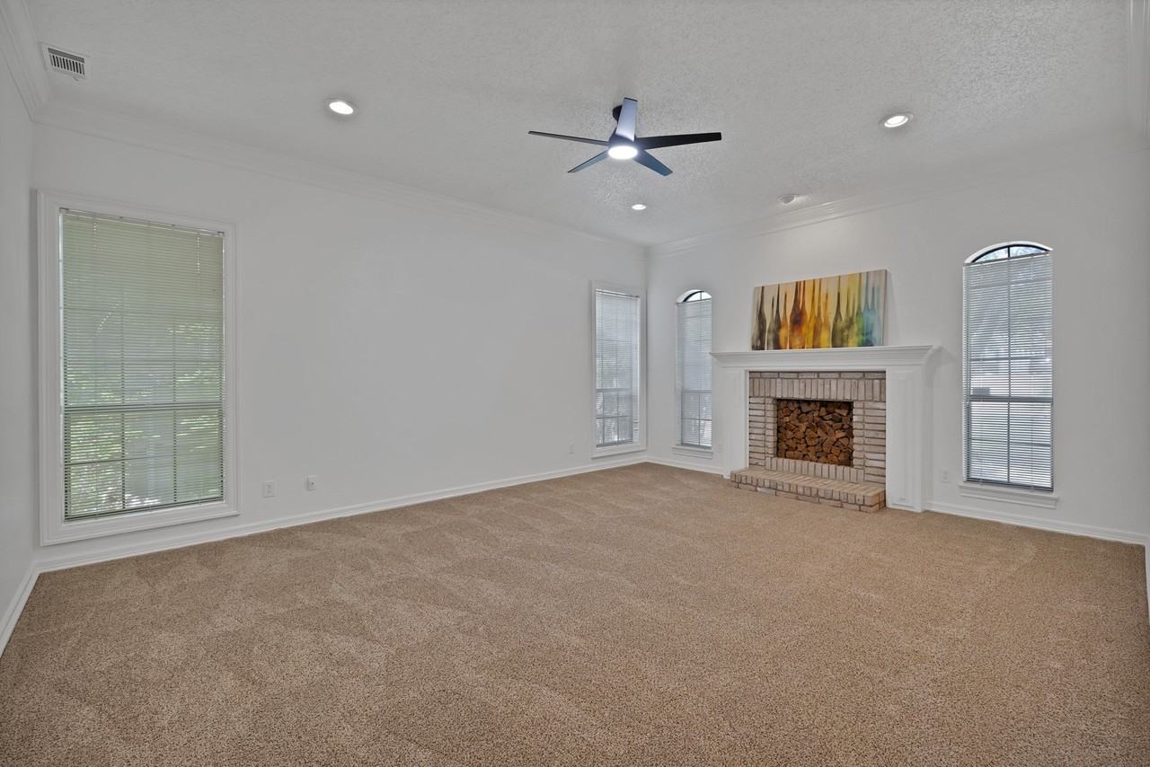4219 Oak Springs Dr - Photo 5 of 35