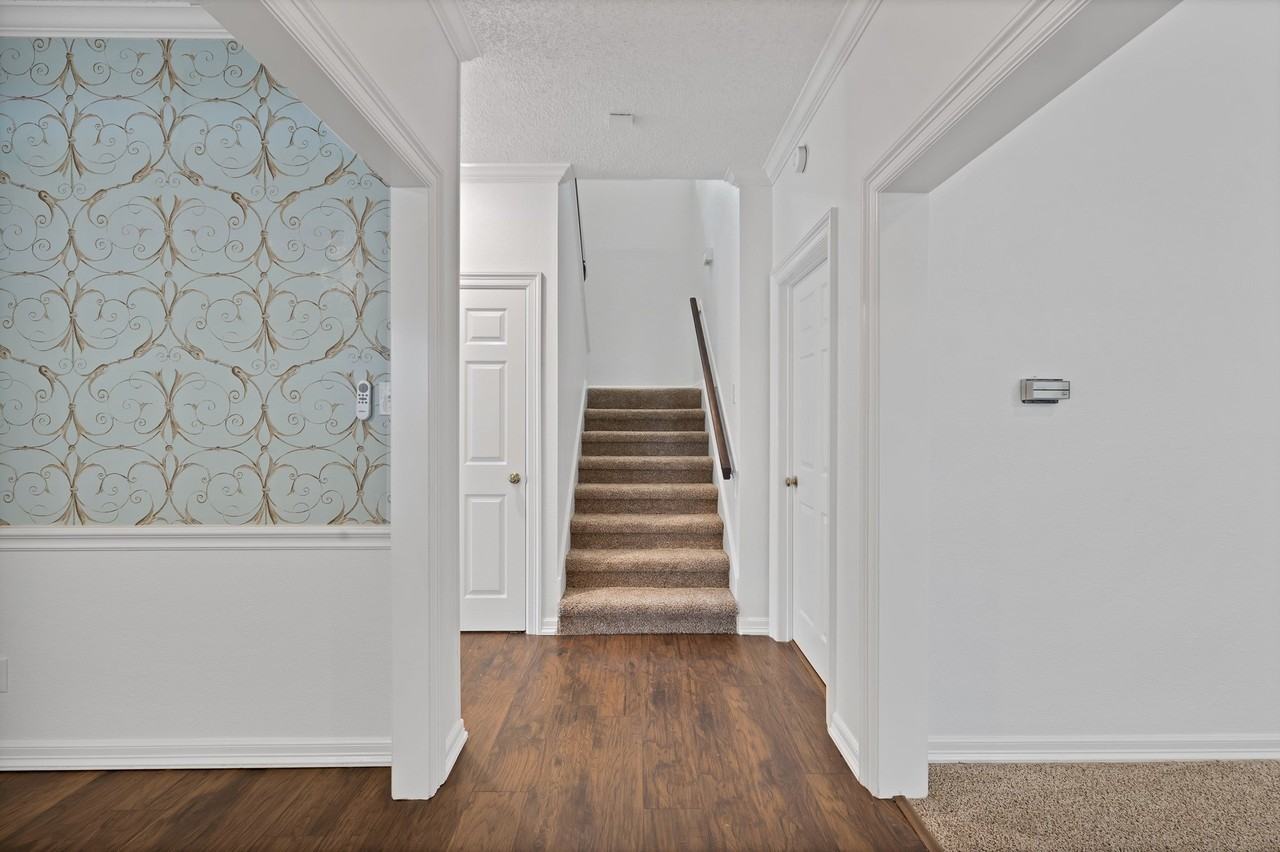 4219 Oak Springs Dr - Photo 6 of 35