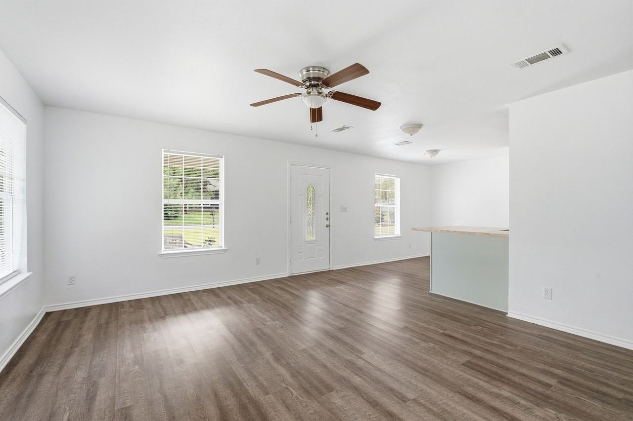 604 S Maxey St - Photo 6 of 25