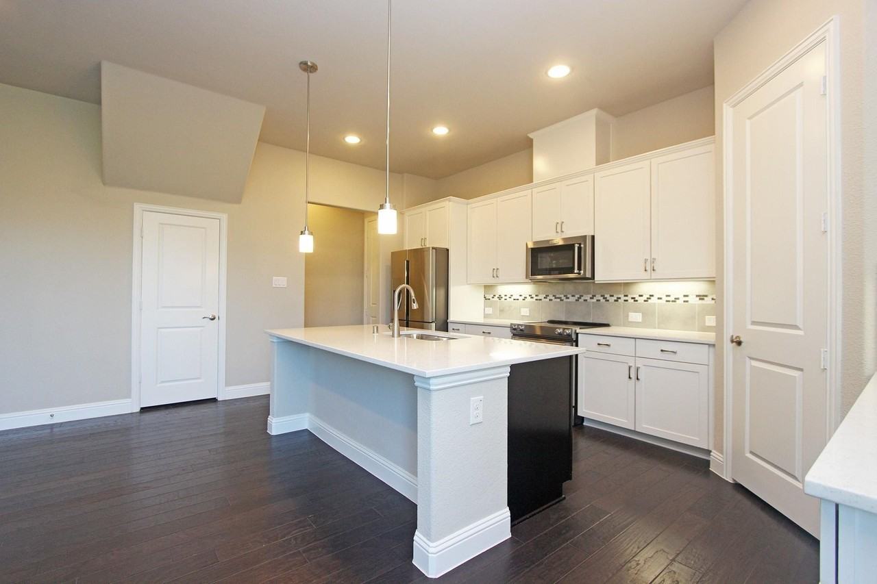 600 Ansley Way - Photo 3 of 28