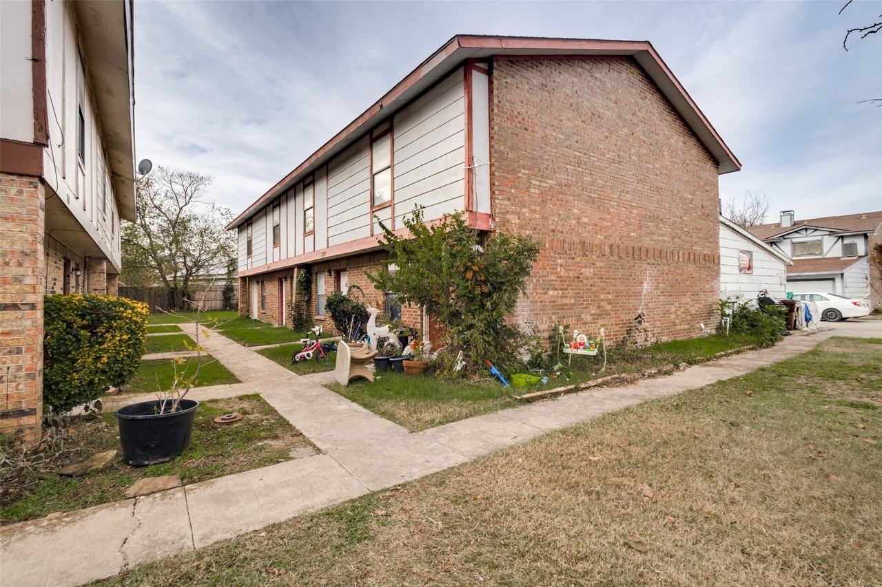 3073 Olympia Dr