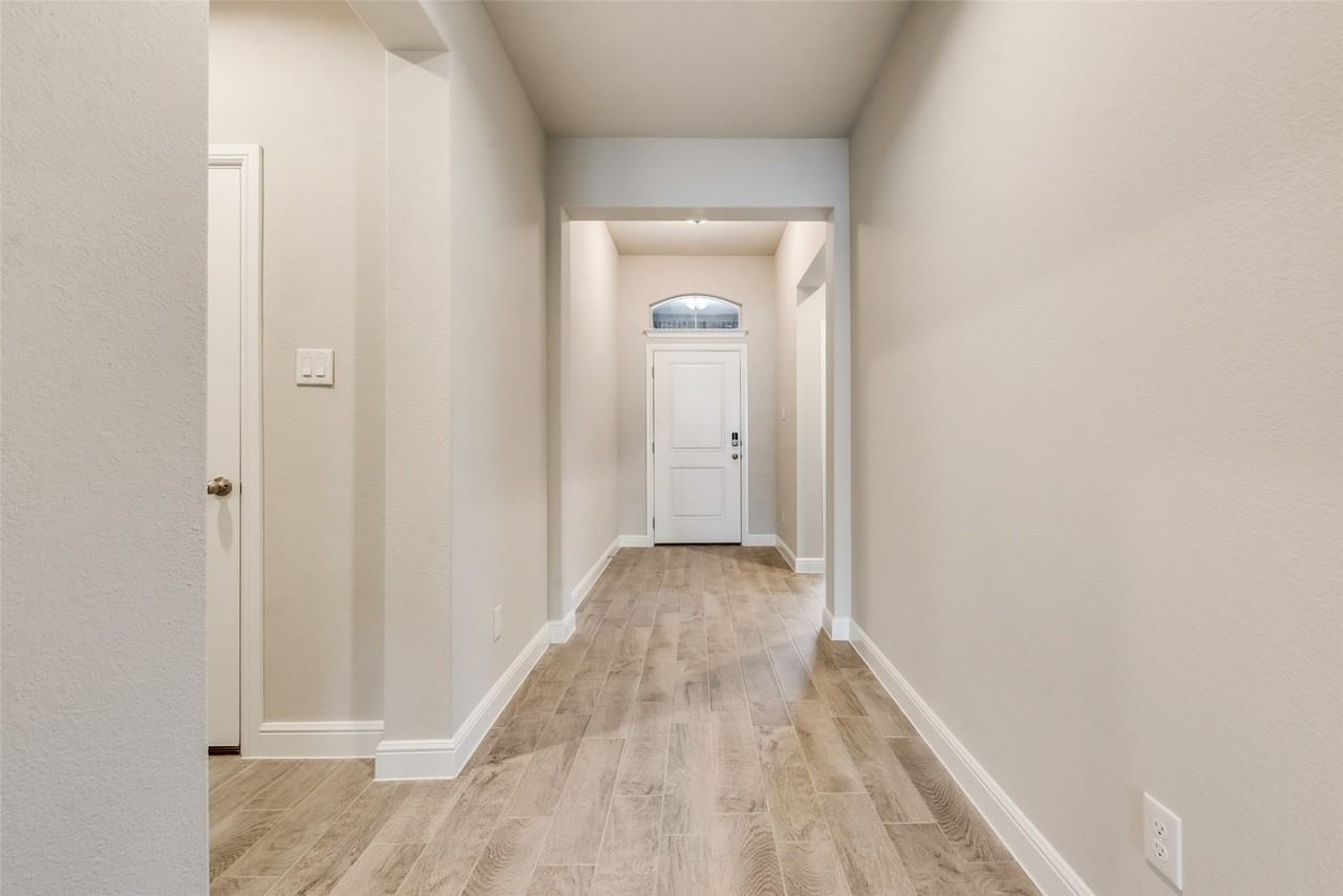 14425 Bootes Dr - Photo 3 of 21
