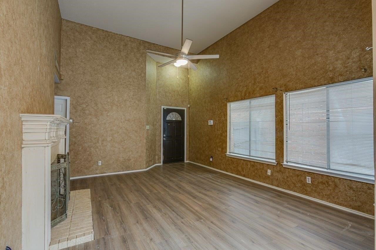 10611 Woodleaf Dr - Photo 6 of 22