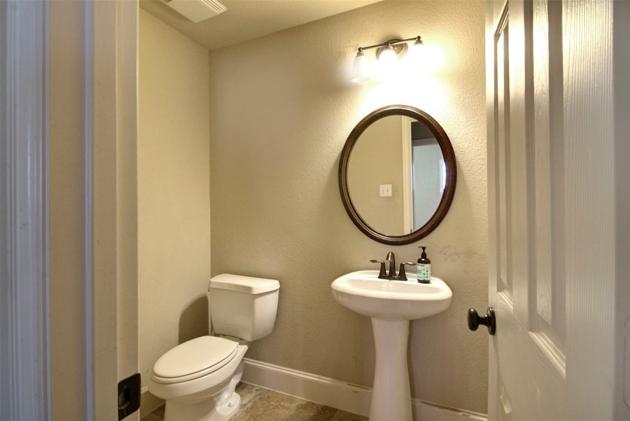12349 Bethel Dr - Photo 6 of 31