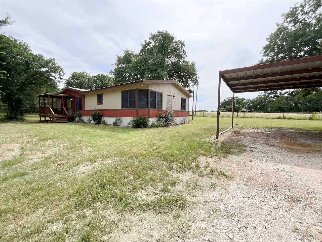 133 N Keller Rd - Photo 3 of 21