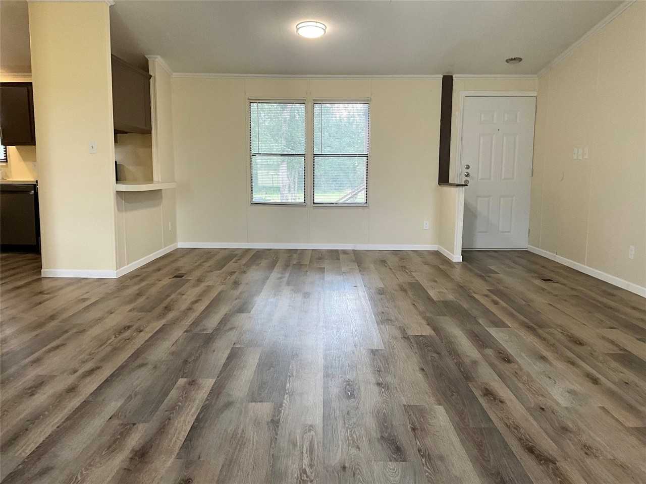 133 N Keller Rd - Photo 5 of 21