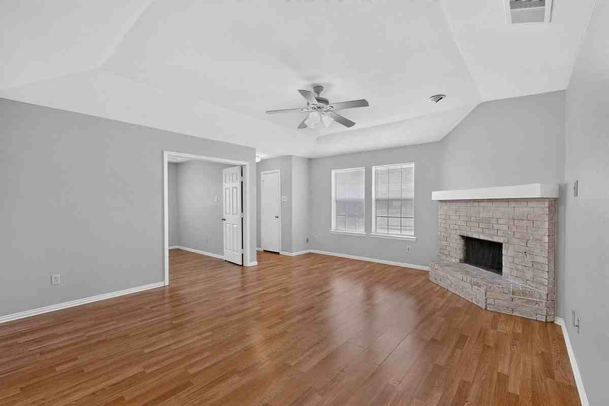 9693 Windy Ridge Rd - Photo 7 of 39