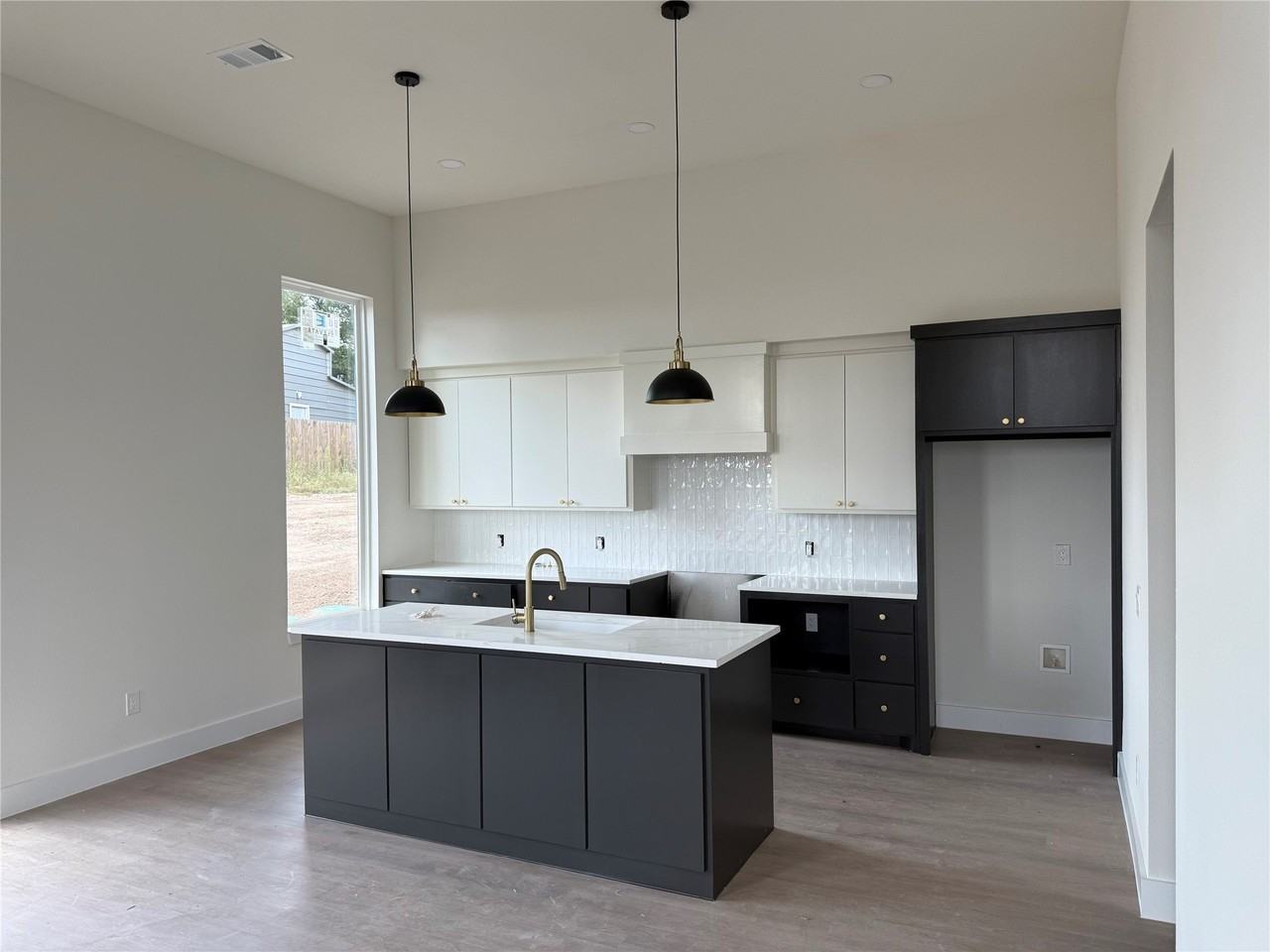 2520 Elk Trl - Photo 4 of 11