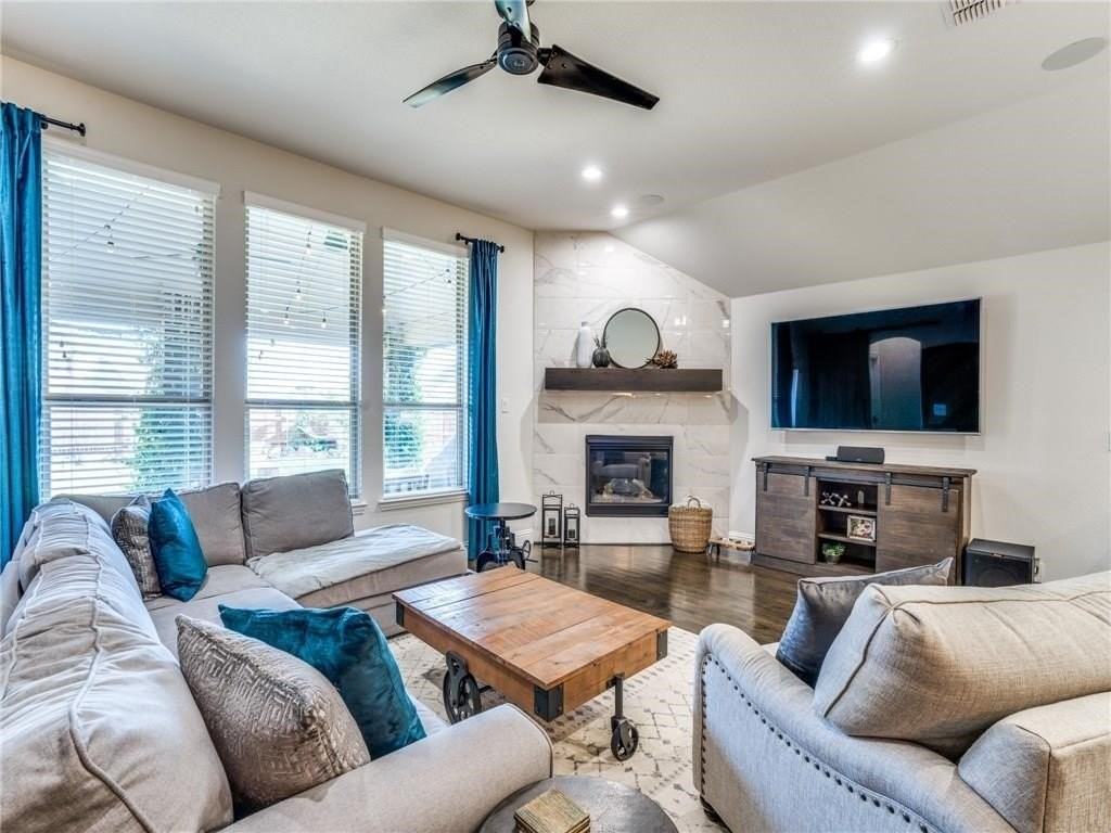 5517 Holloway Hl - Photo 5 of 23