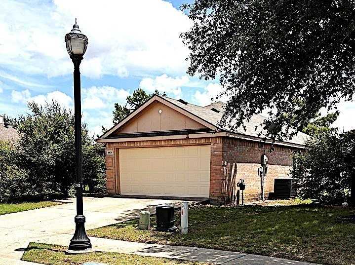 9805 Nixon Dr - Photo 2 of 39