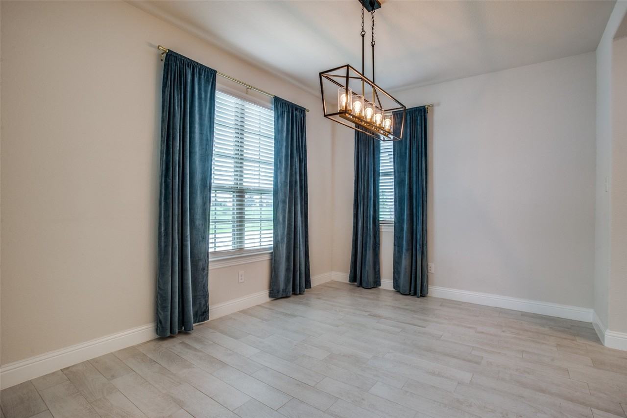 1304 Wildflower Way - Photo 7 of 26