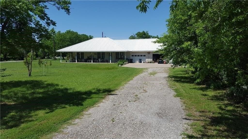 9192 County Road 423 - Photo 2 of 10