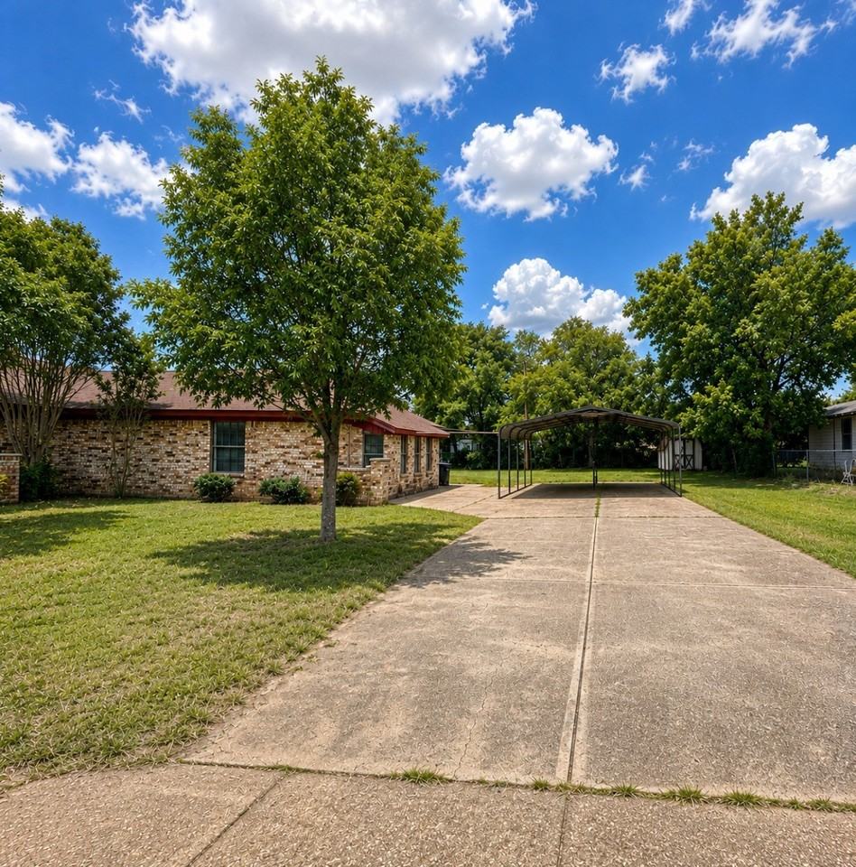2401 Stephen Lee Dr - Photo 3 of 37