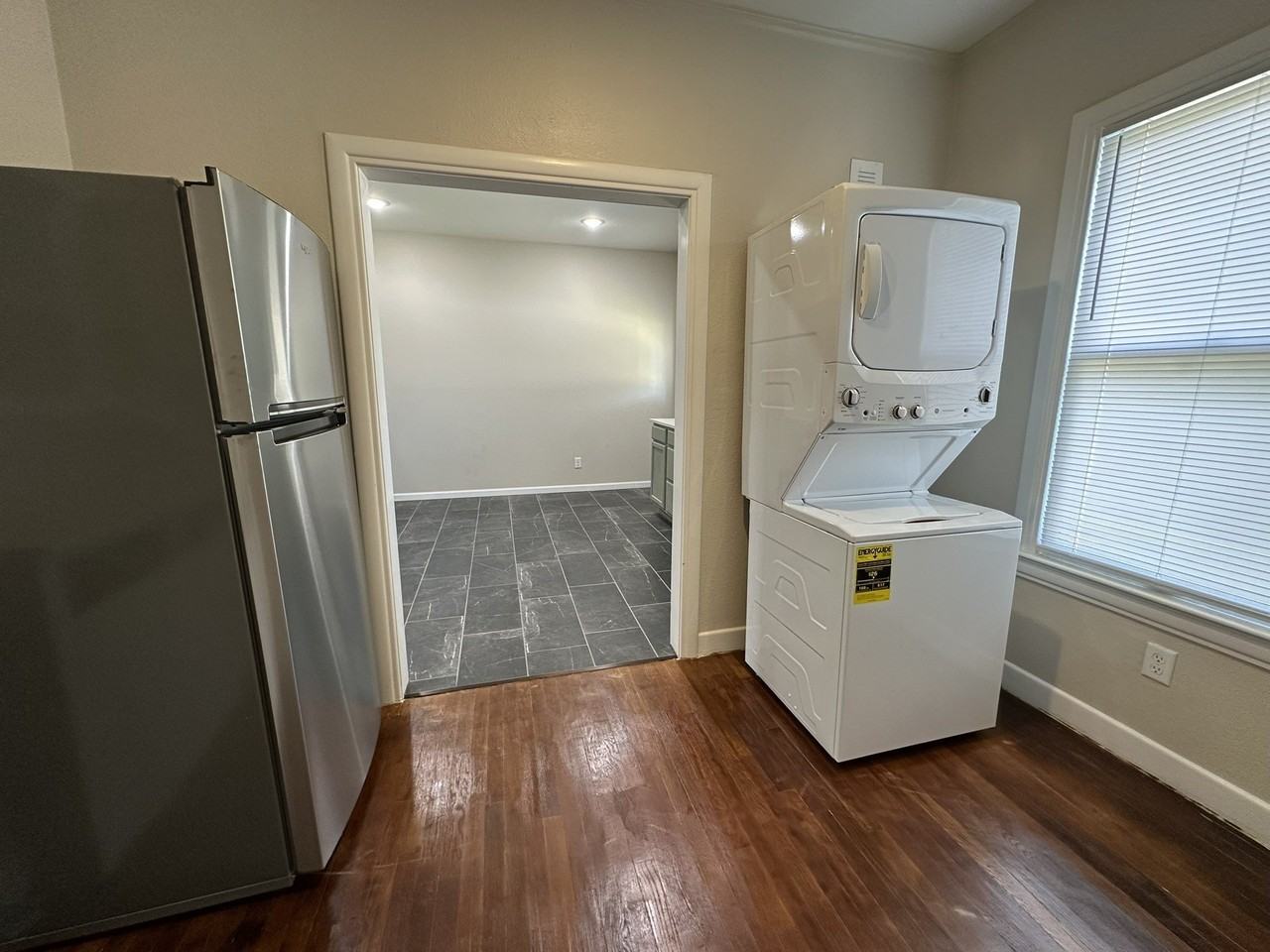 736 Mulberry St - Photo 4 of 12