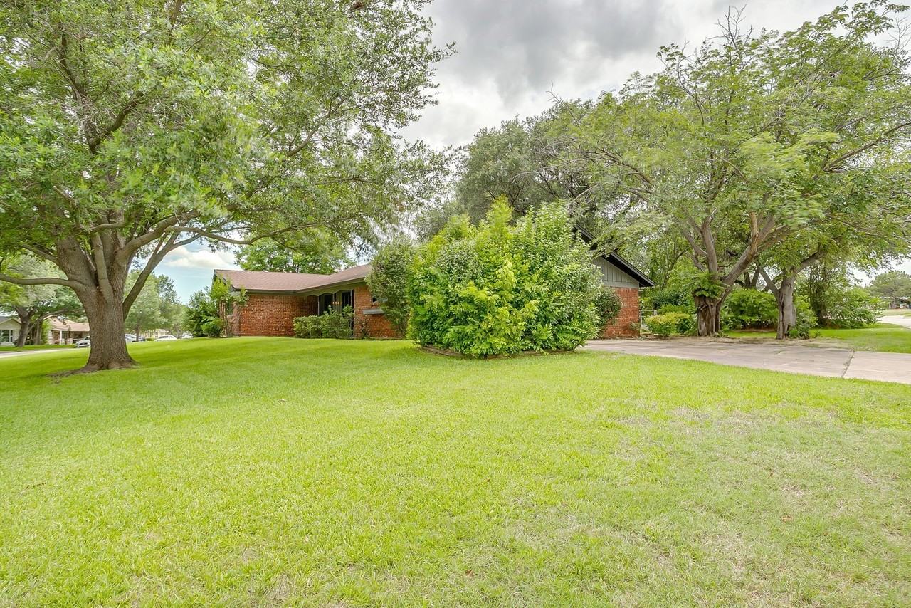 6900 Culver Ave - Photo 3 of 32