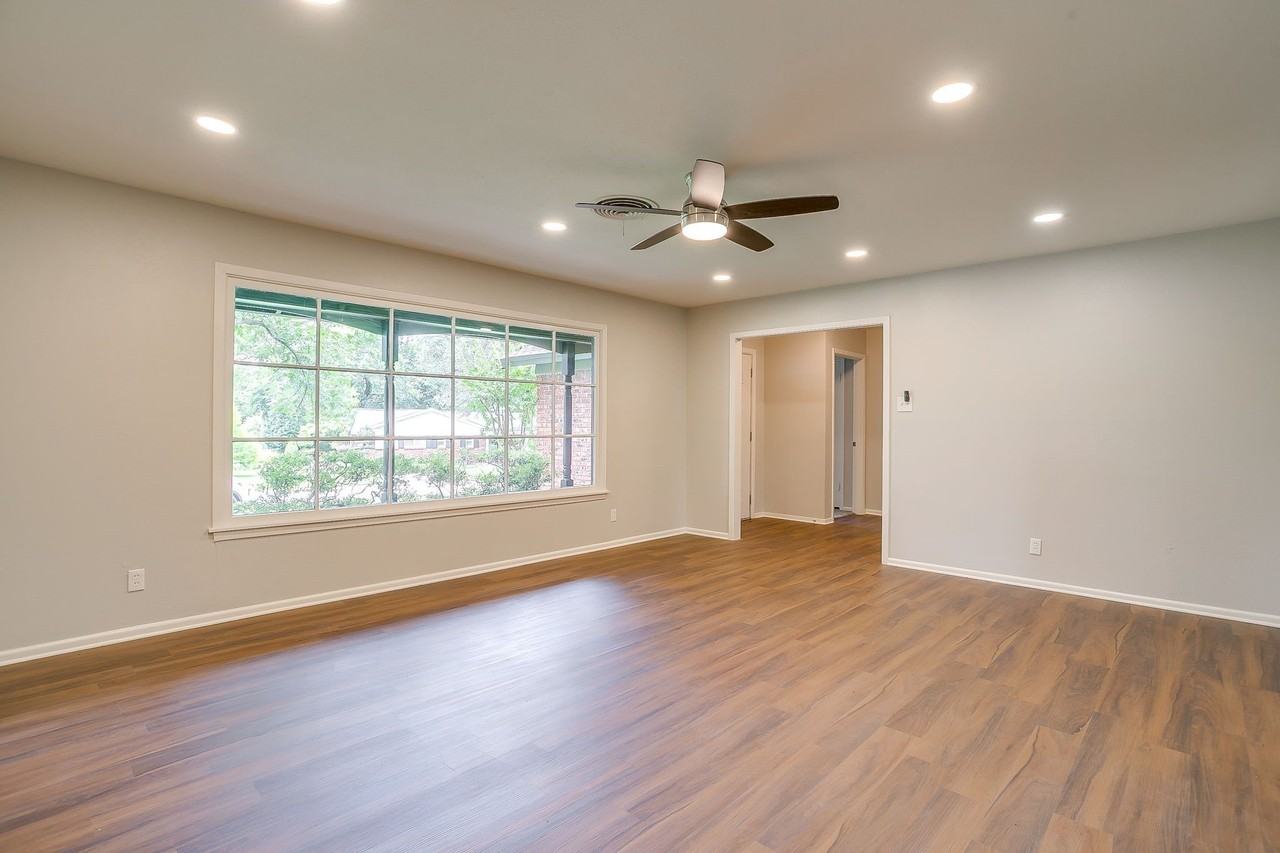 6900 Culver Ave - Photo 4 of 32