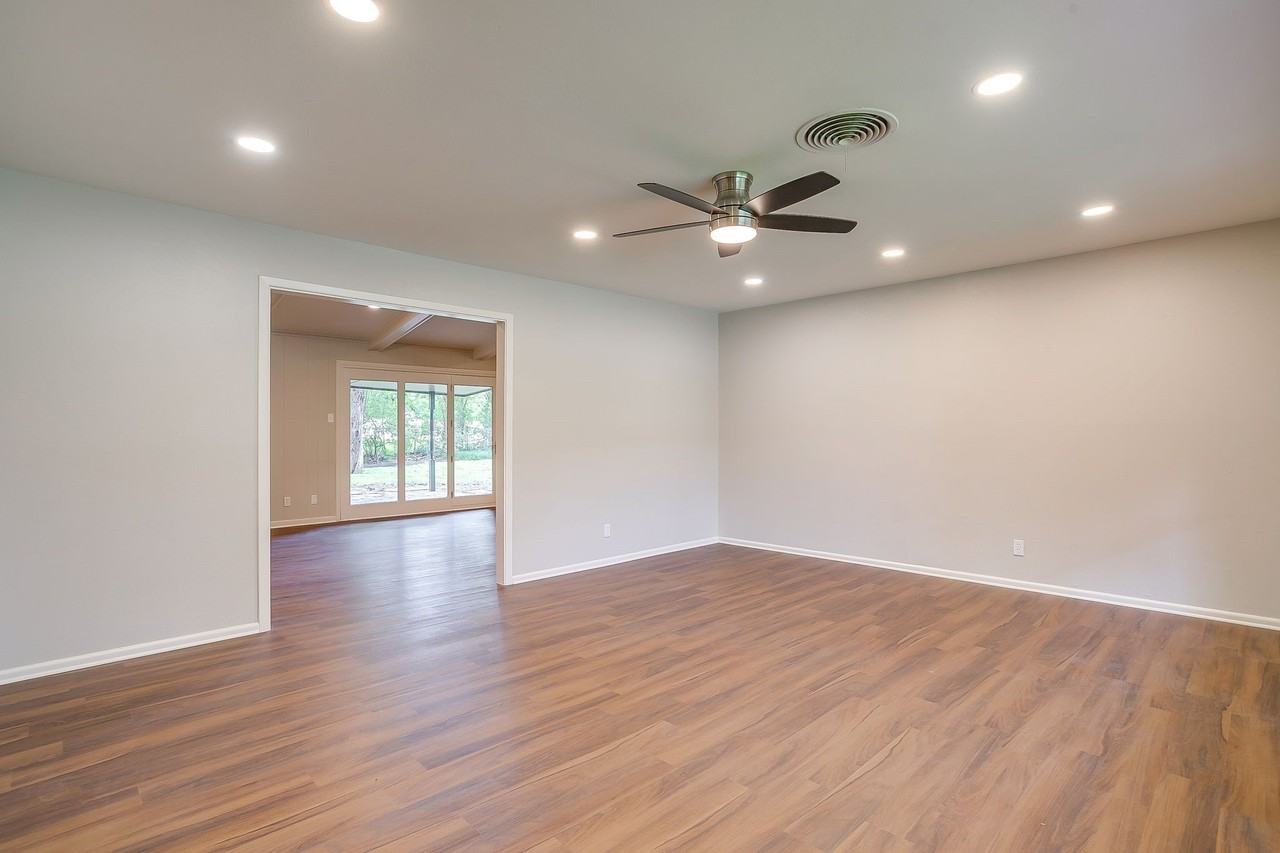 6900 Culver Ave - Photo 6 of 32
