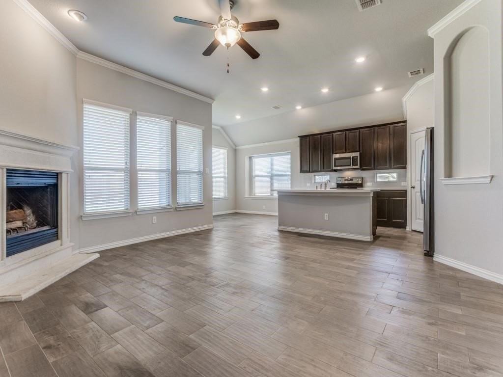 258 Churchill Dr - Photo 4 of 17