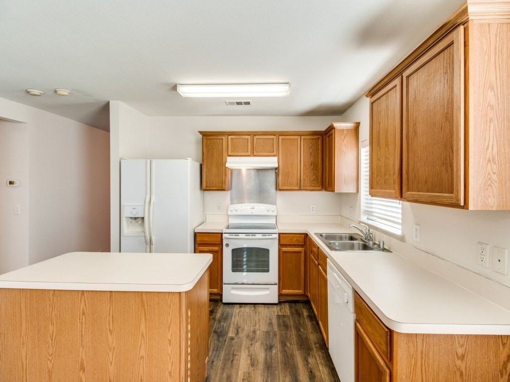 4212 Falcon Dr - Photo 5 of 12