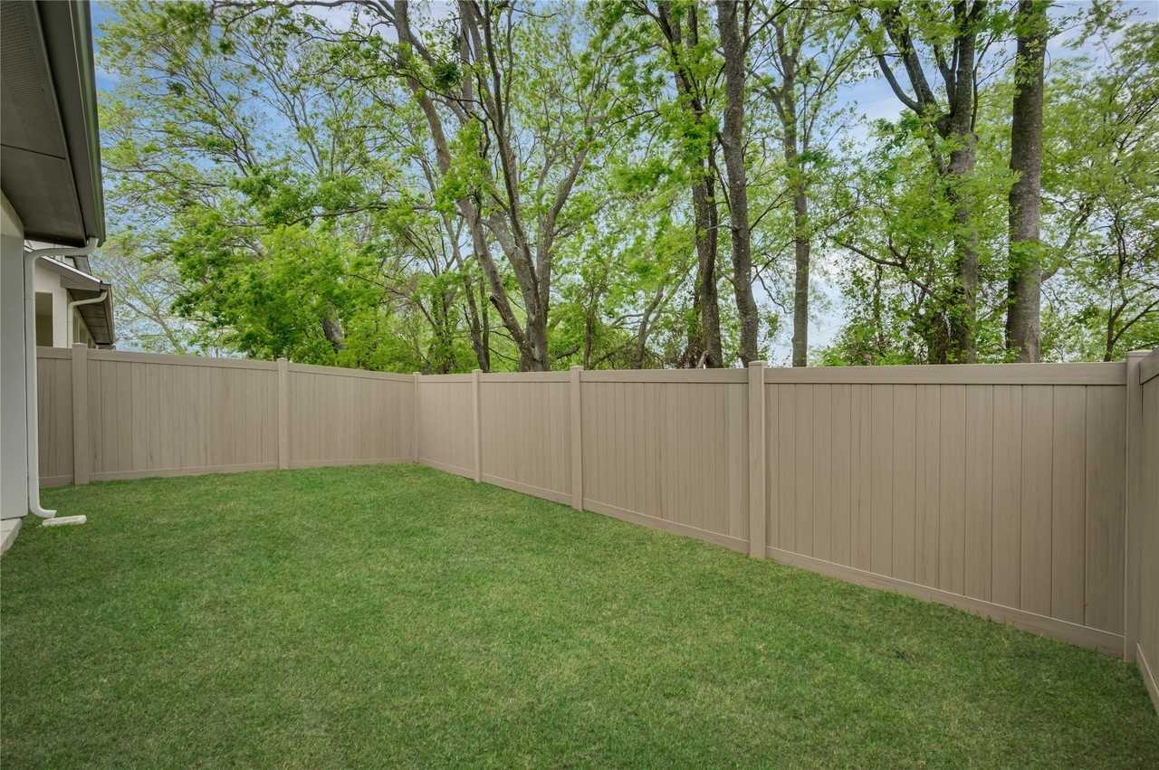 579 Lloyds Rd #707A - Photo 4 of 38
