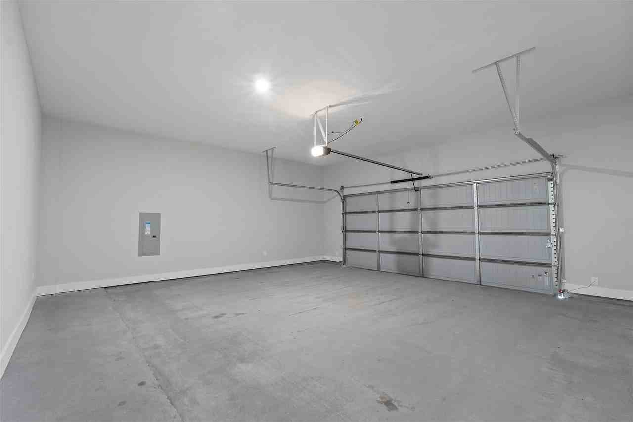 579 Lloyds Rd #707A - Photo 5 of 38