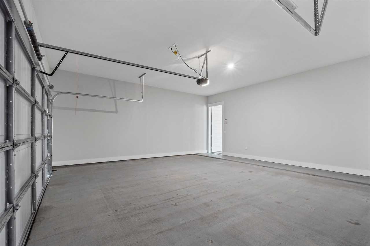 579 Lloyds Rd #707A - Photo 6 of 38