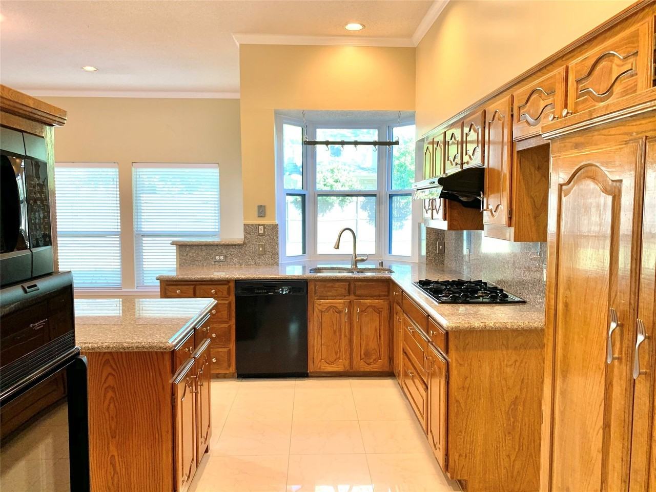1410 Indian Lake Trl - Photo 4 of 23
