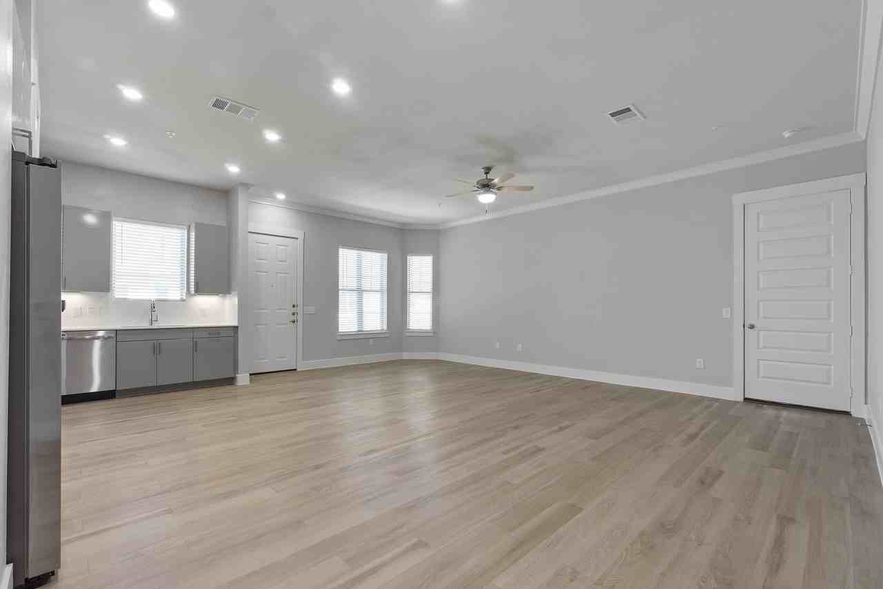 8401 Casita Dr - Photo 6 of 24