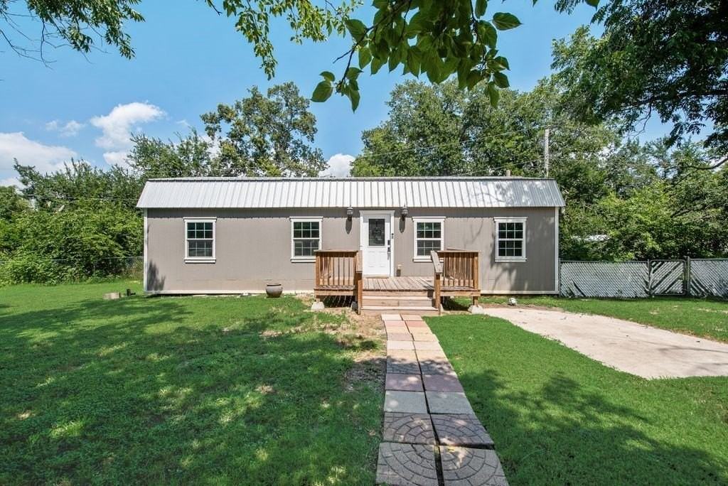 1708 Florence Dr - Photo 2 of 28