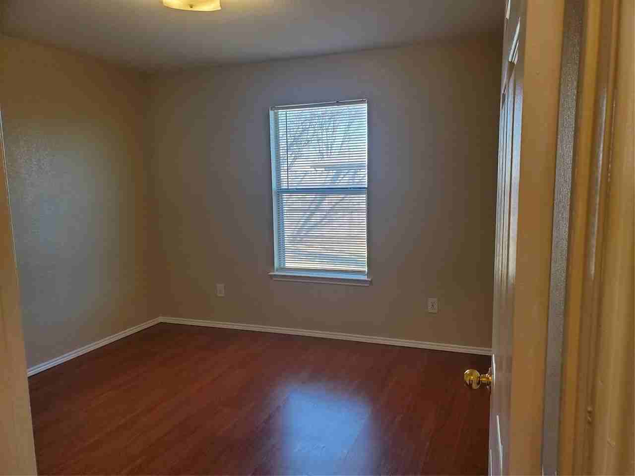 9290 Crimnson Ct - Photo 3 of 13