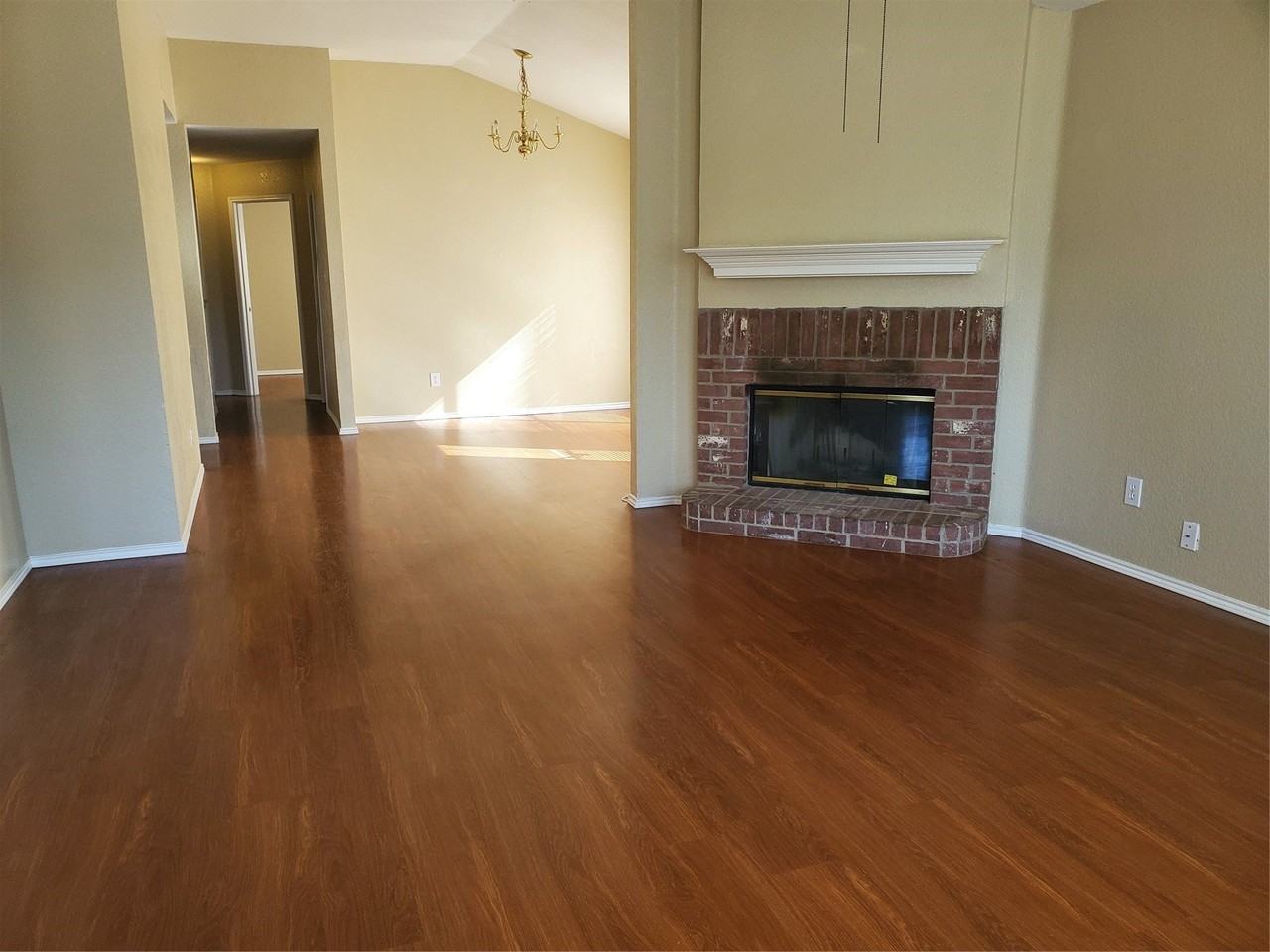 9290 Crimnson Ct - Photo 5 of 13