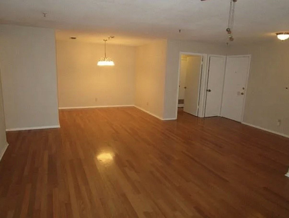 5212 Cordova Ave - Photo 5 of 18