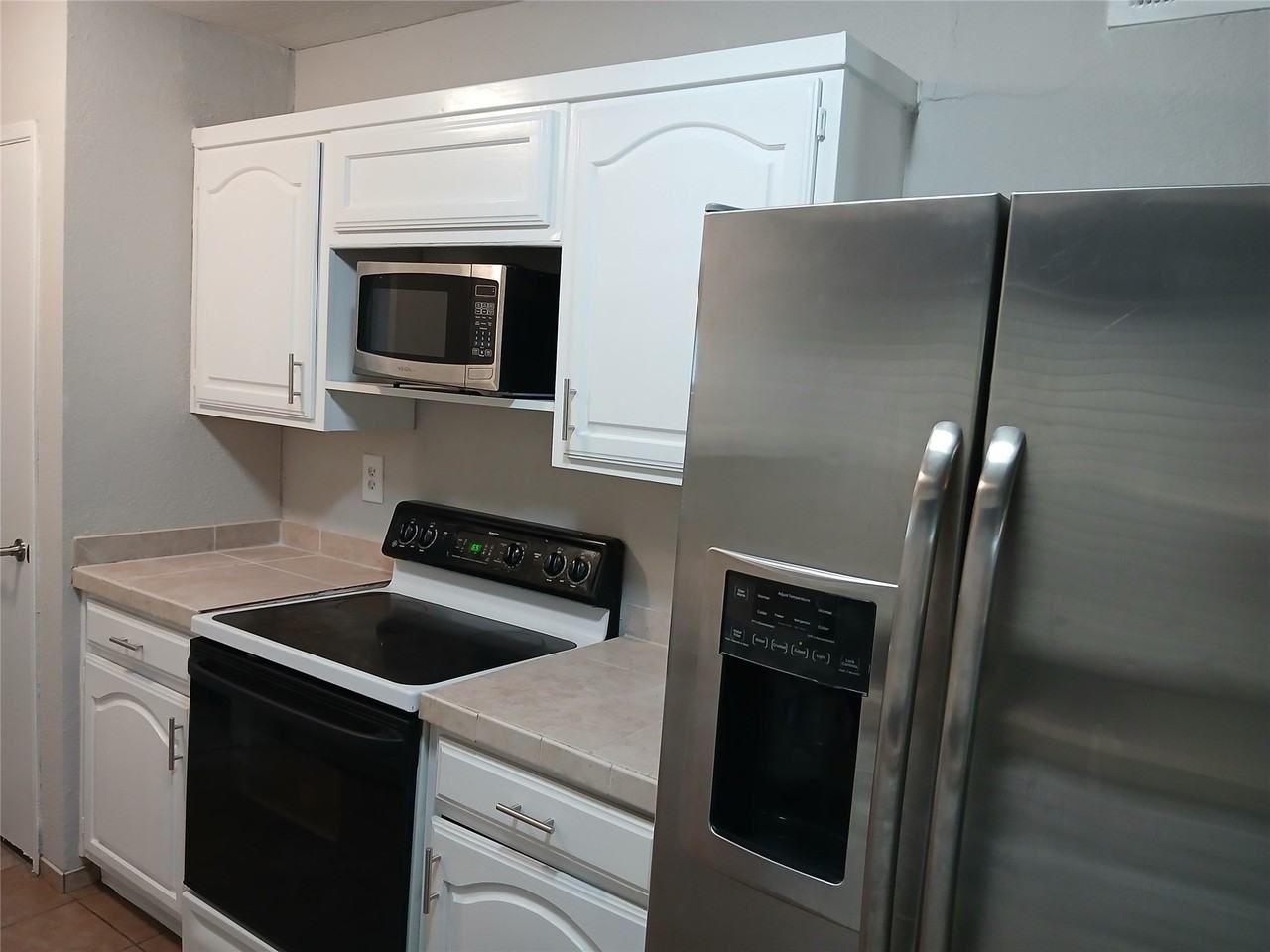 5616 Tucker St - Photo 3 of 18