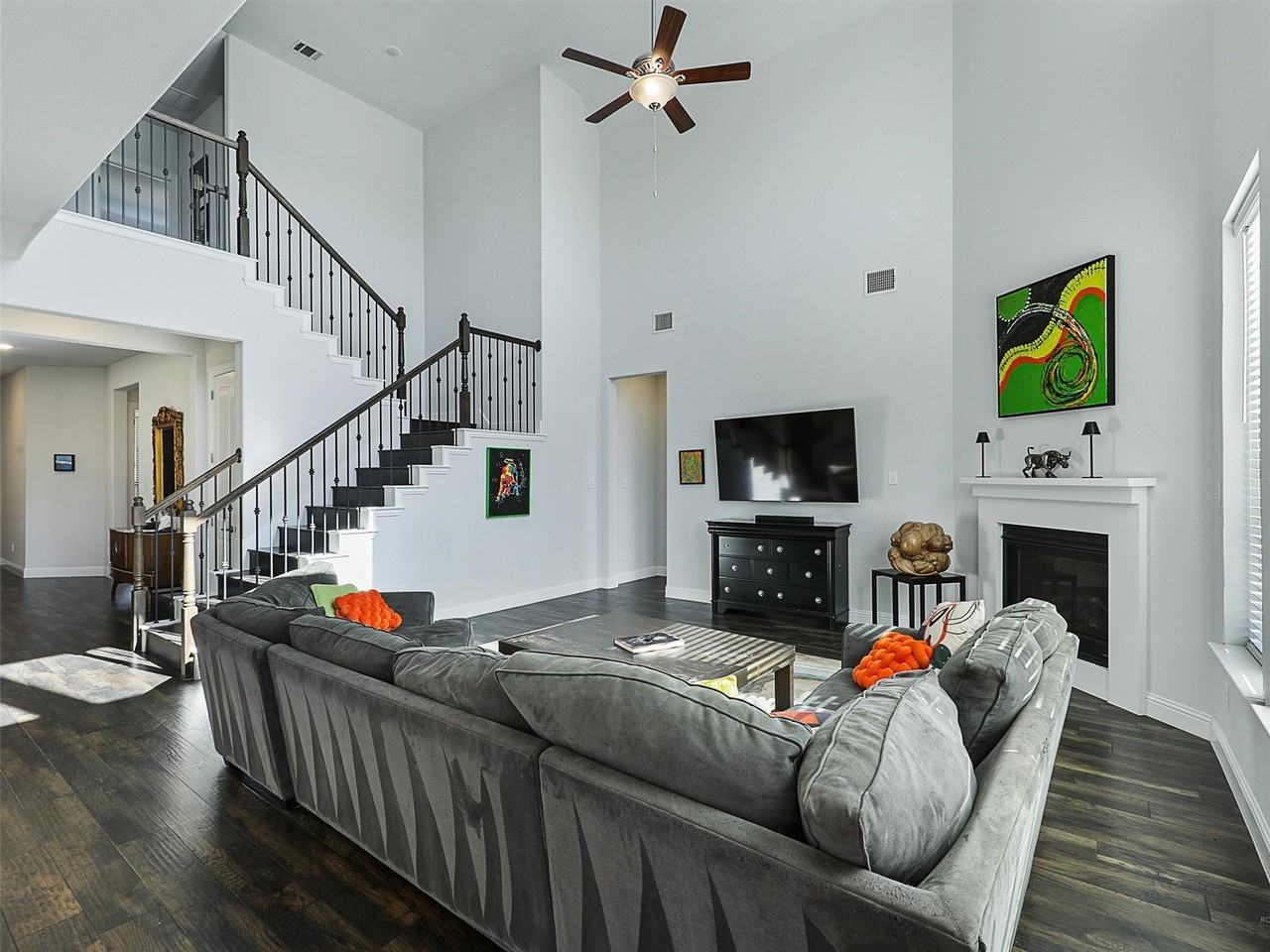 1820 Amazon Dr - Photo 6 of 40