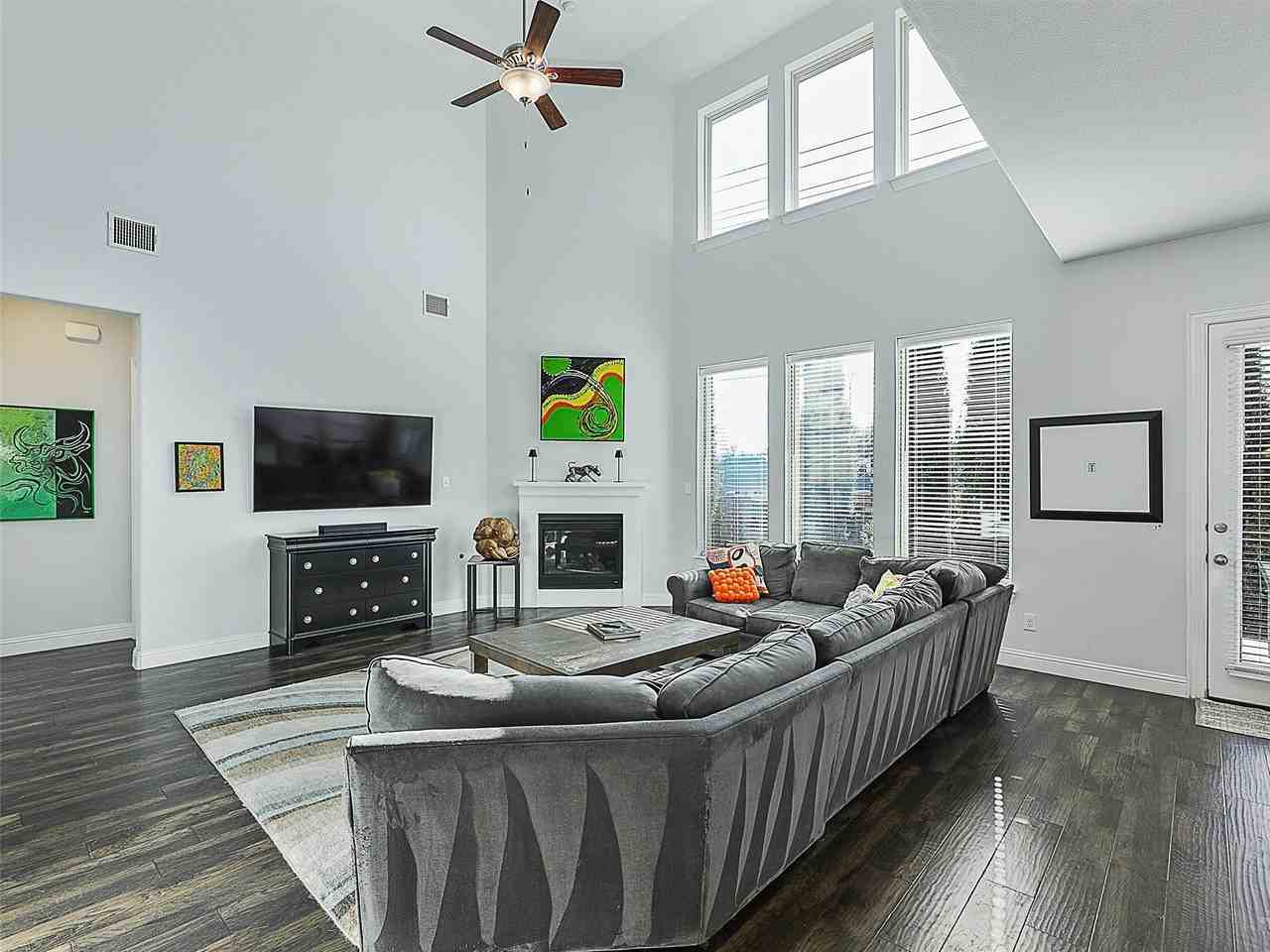 1820 Amazon Dr - Photo 7 of 40